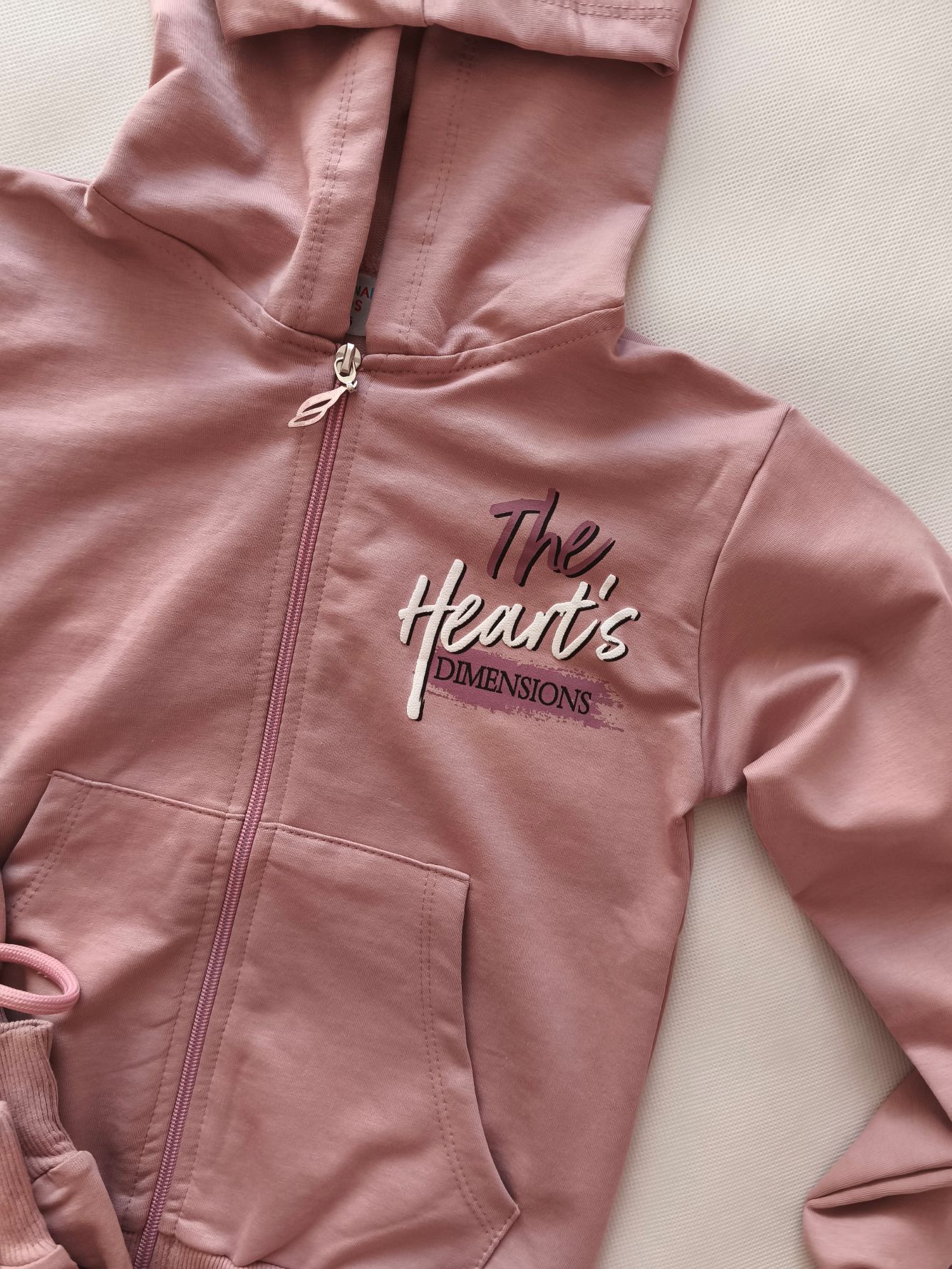 Komplet dresowy THE HEARTS - obrazek 2